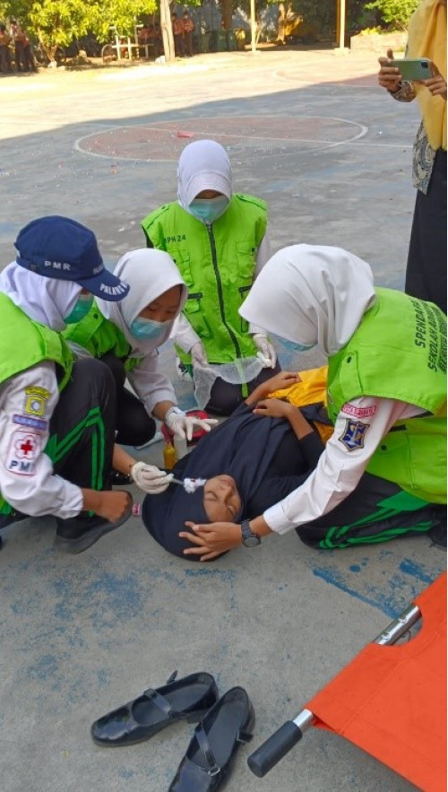 PALANG MERAH REMAJA